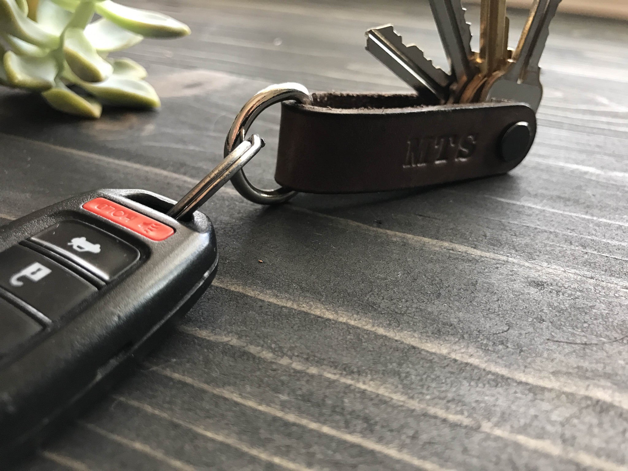 Multifunctional Key Organizer - Real Leather - Red - Black - 4